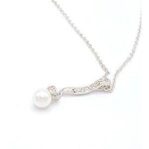 Silver Tone Crystal Faux Pearl Pendant Necklace 16in Adjustable